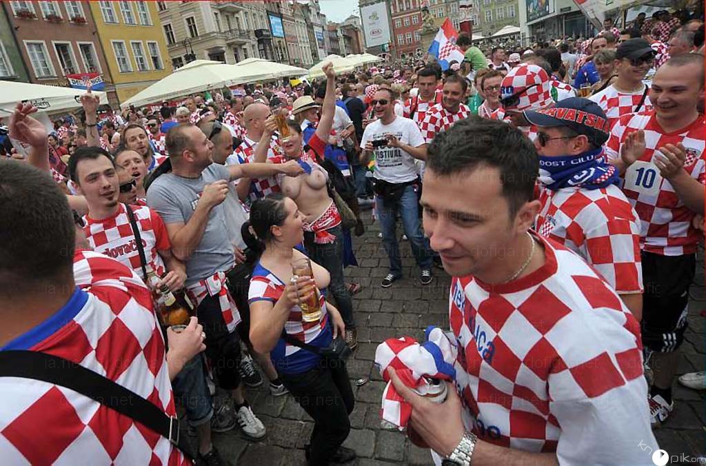 Суровые хорватские болельщики