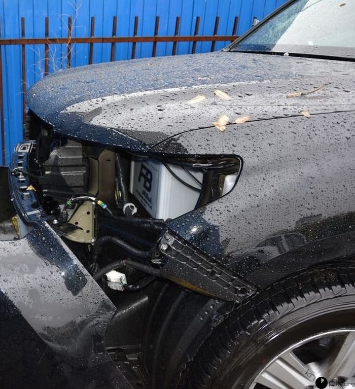 Октября В СПб угнали Land Cruiser, машину нашел сам владелец